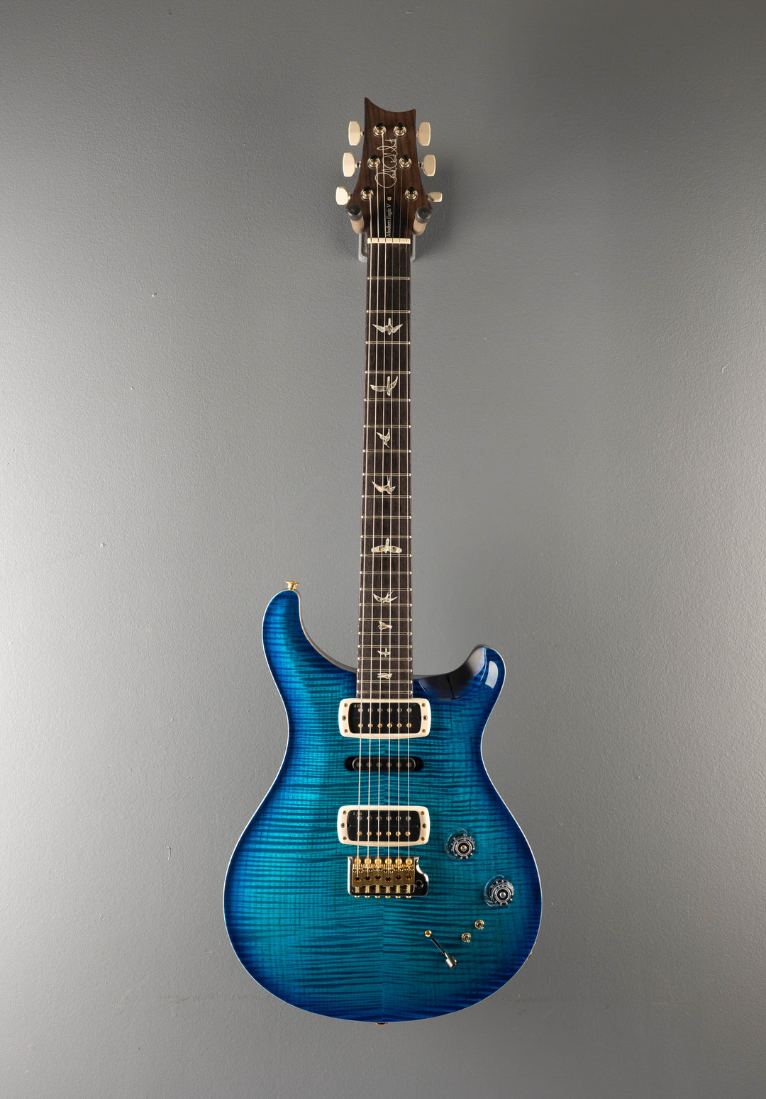 Modern Eagle V 10 Top - Carroll Blue Blue Burst w/ Blue Back