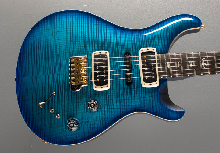 Modern Eagle V 10 Top - Carroll Blue Blue Burst w/ Blue Back