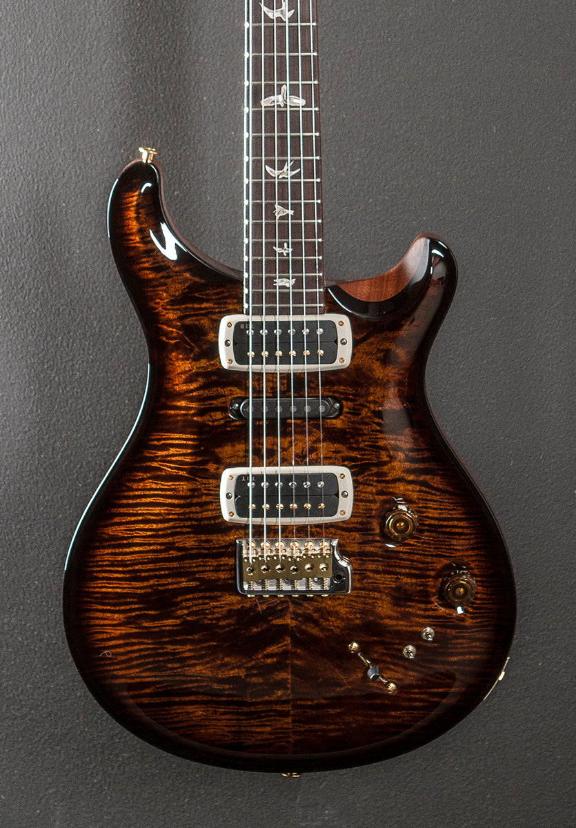 Modern Eagle V 10 Top - Black Gold Wraparound Burst