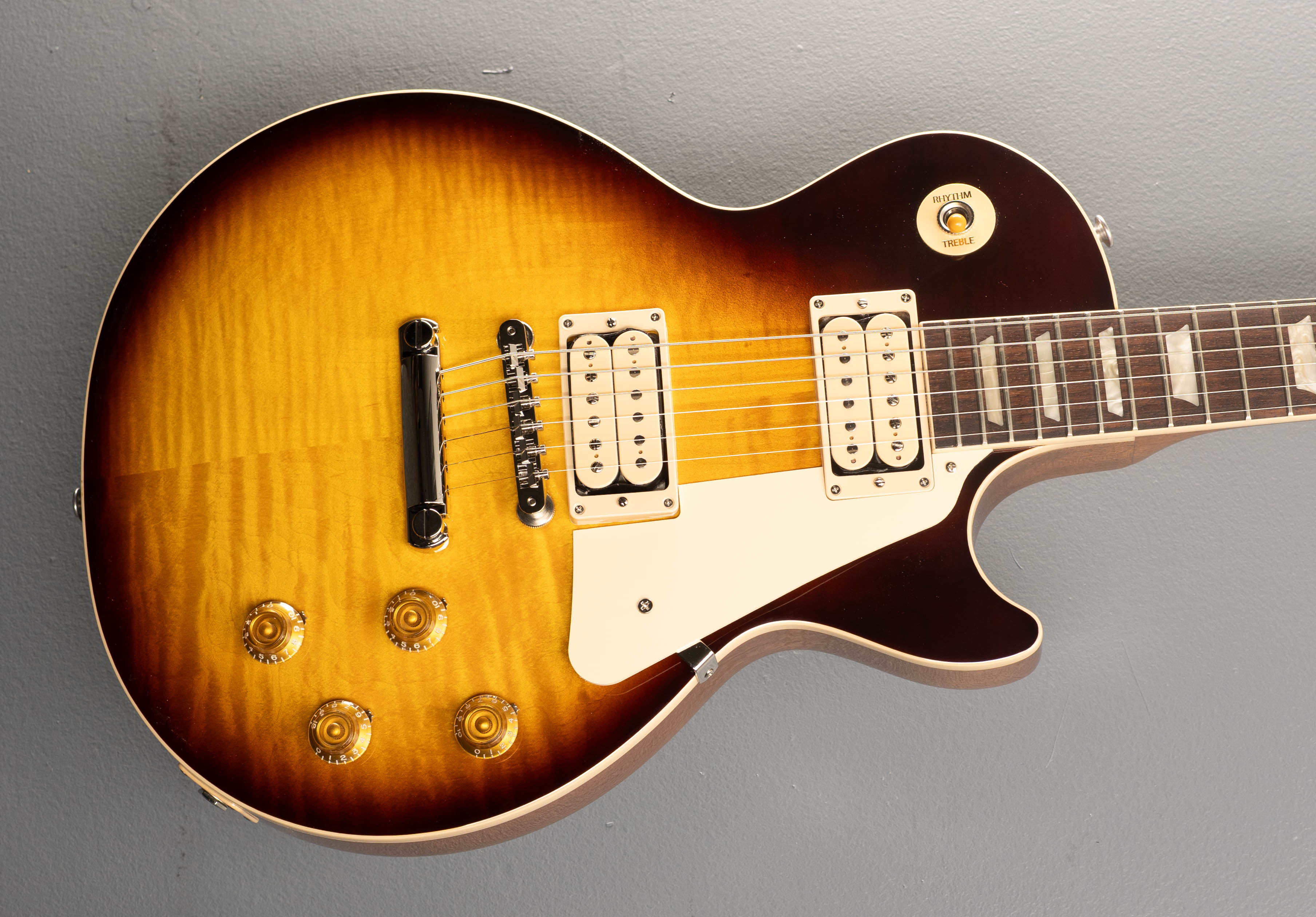 fraser tobacco burst 50s Gibson Les Paul Standard '50s Figured Top giving you the perfect vintage tone and a dreamy performance Les Paul Standard 50's Double