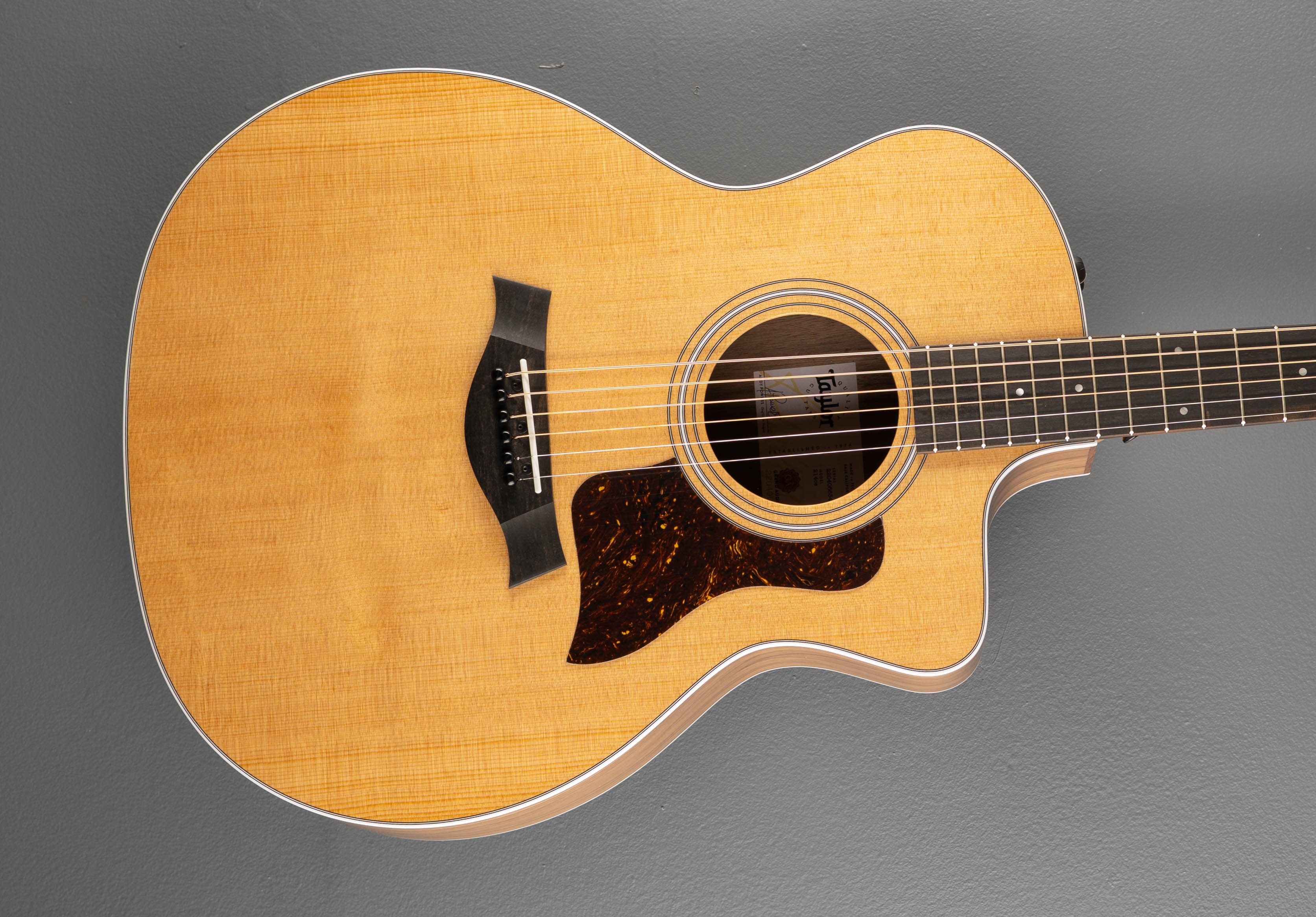 USED 214CE Walnut '26 – Dave's Guitar Shop