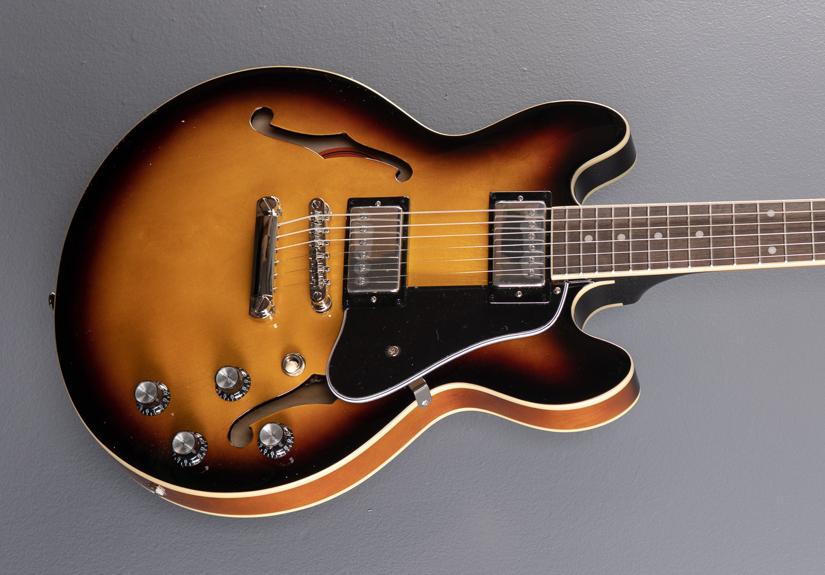 gibson es 339 tobacco burst ES-339 Semi-Hollow Electric Guitar with 30/60 Neck Light Caramel warmth of tone ES-339 Figured - blueberry burst