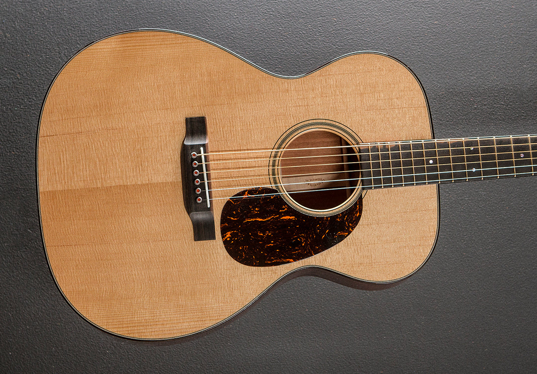 000-18 Modern Deluxe