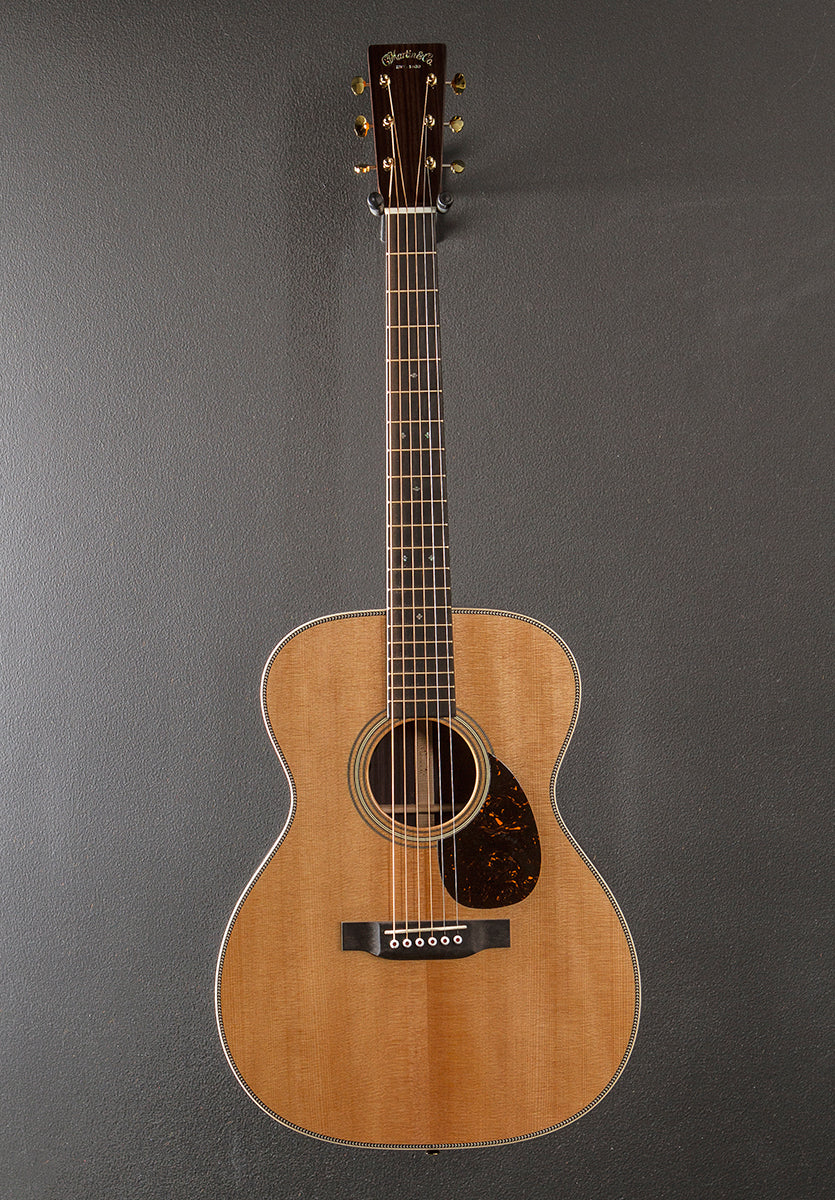 OM-28E Modern Deluxe