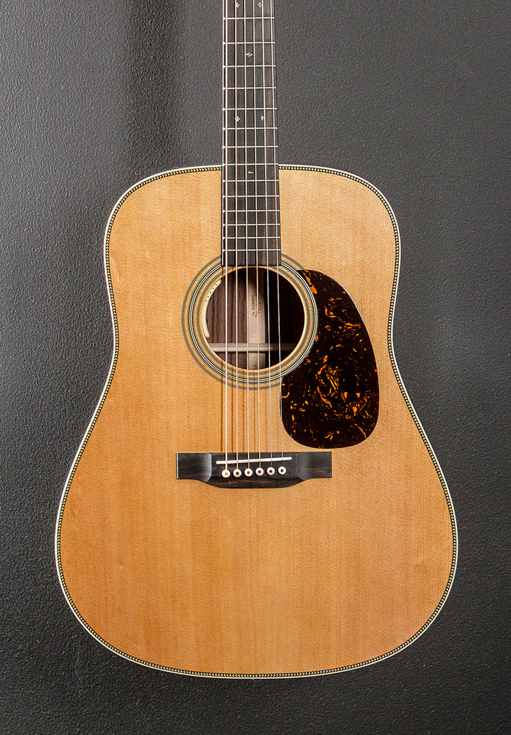 New for 2025 HD-28E w/LR Baggs Anthem - Gloss Natural