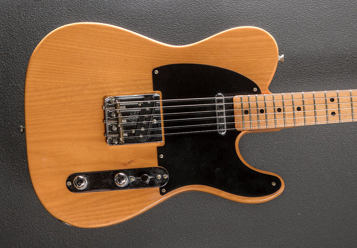 Used American Vintage '52 Reissue Tele '82
