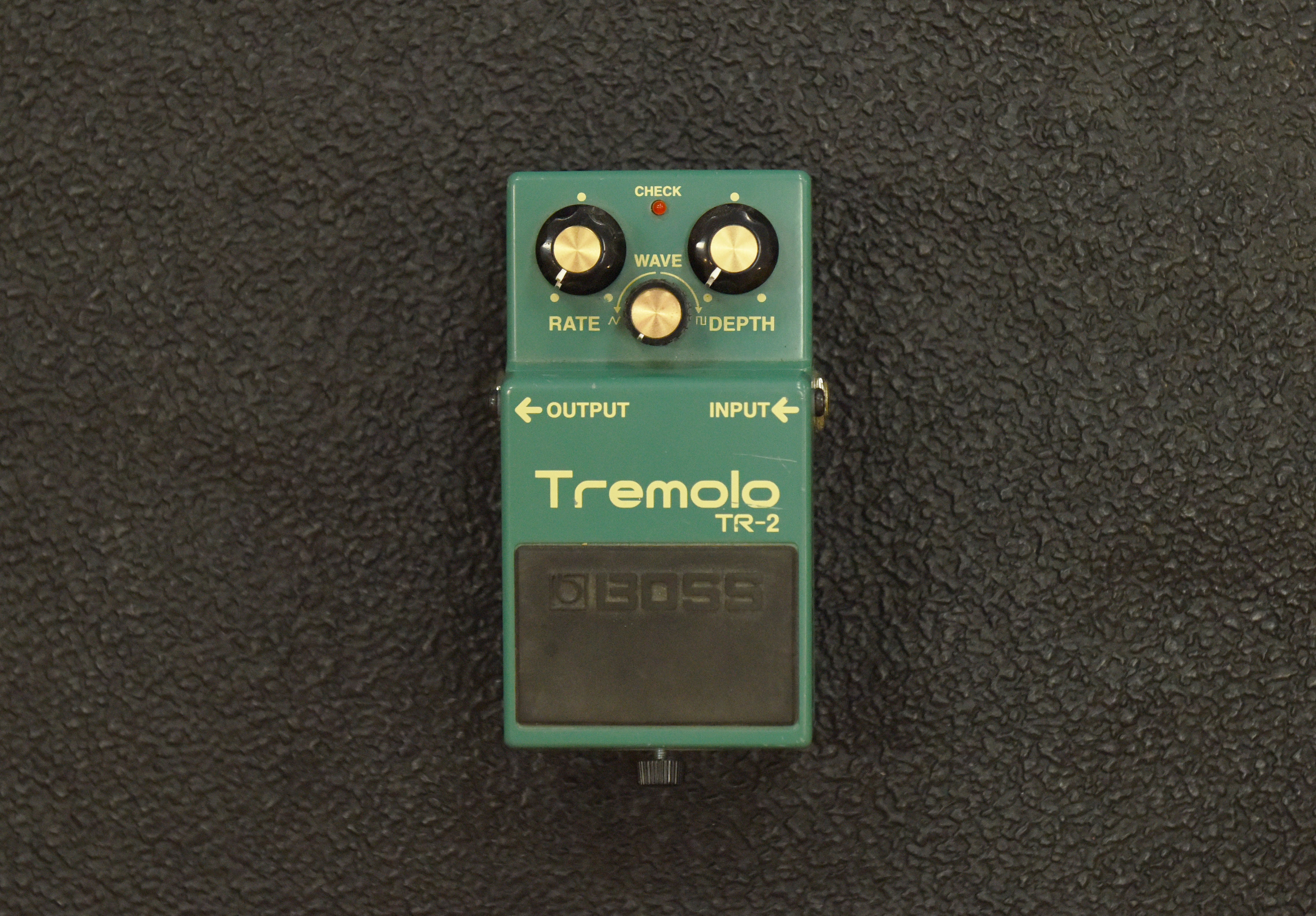 ギター BOSS Tremolo TR-2 Amazon.com: BOSS TR-2 Tremolo Guitar Pedal : Musical Instruments