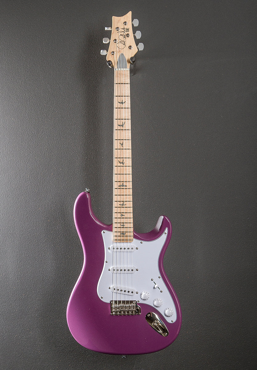 SE Silver Sky w/Maple '24