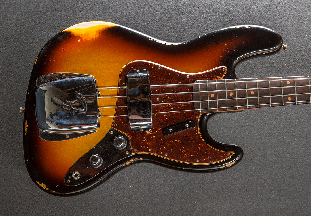 Limited Edition 1960 Relic Jazz Bass