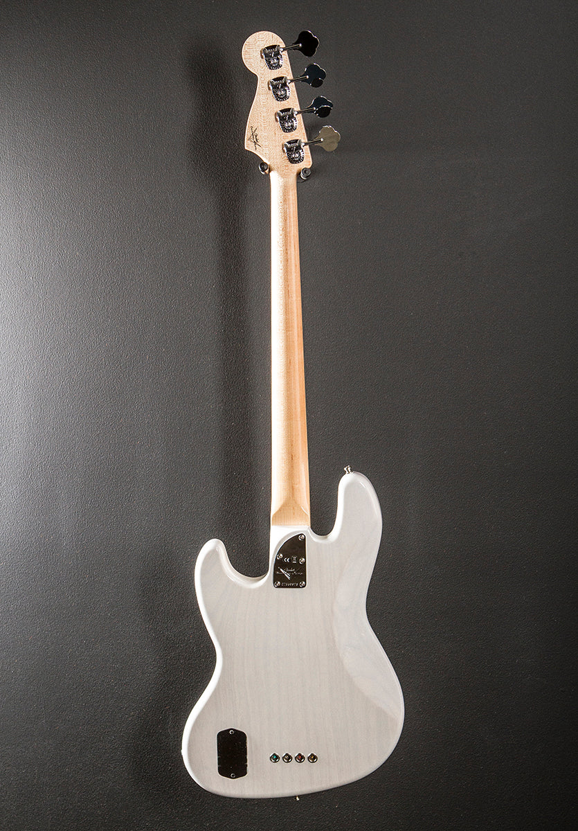 Used Custom Classic Jazz Bass '24