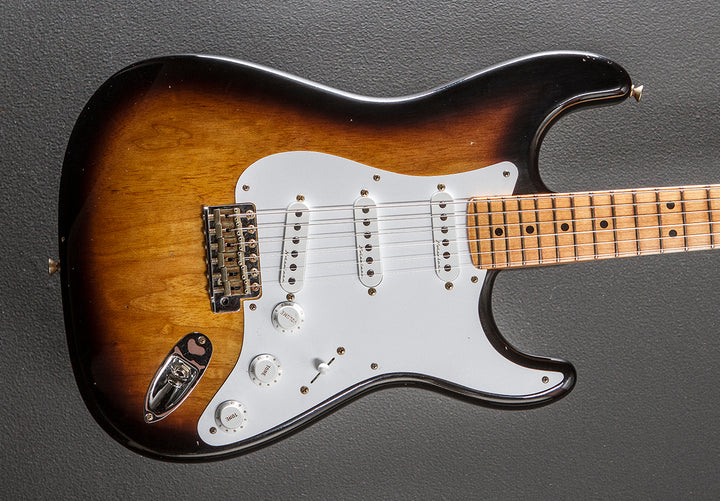 Eric Clapton Signature Journeyman Relic Stratocaster - Two Tone Sunburst
