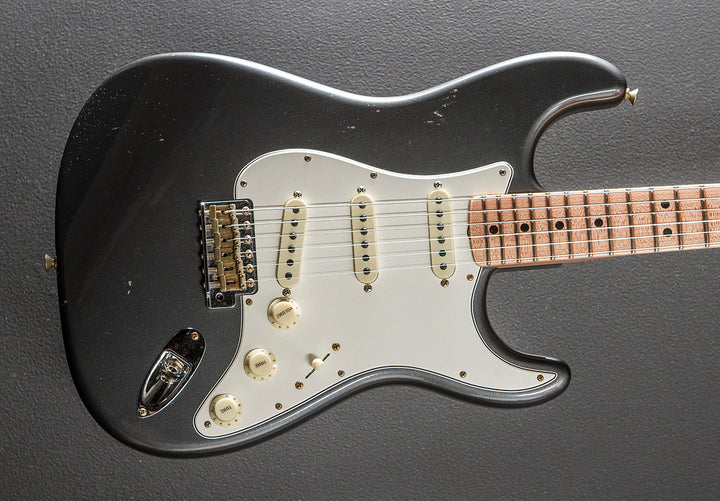 Used Limited Edition 1968 Journeyman Relic Strat '24