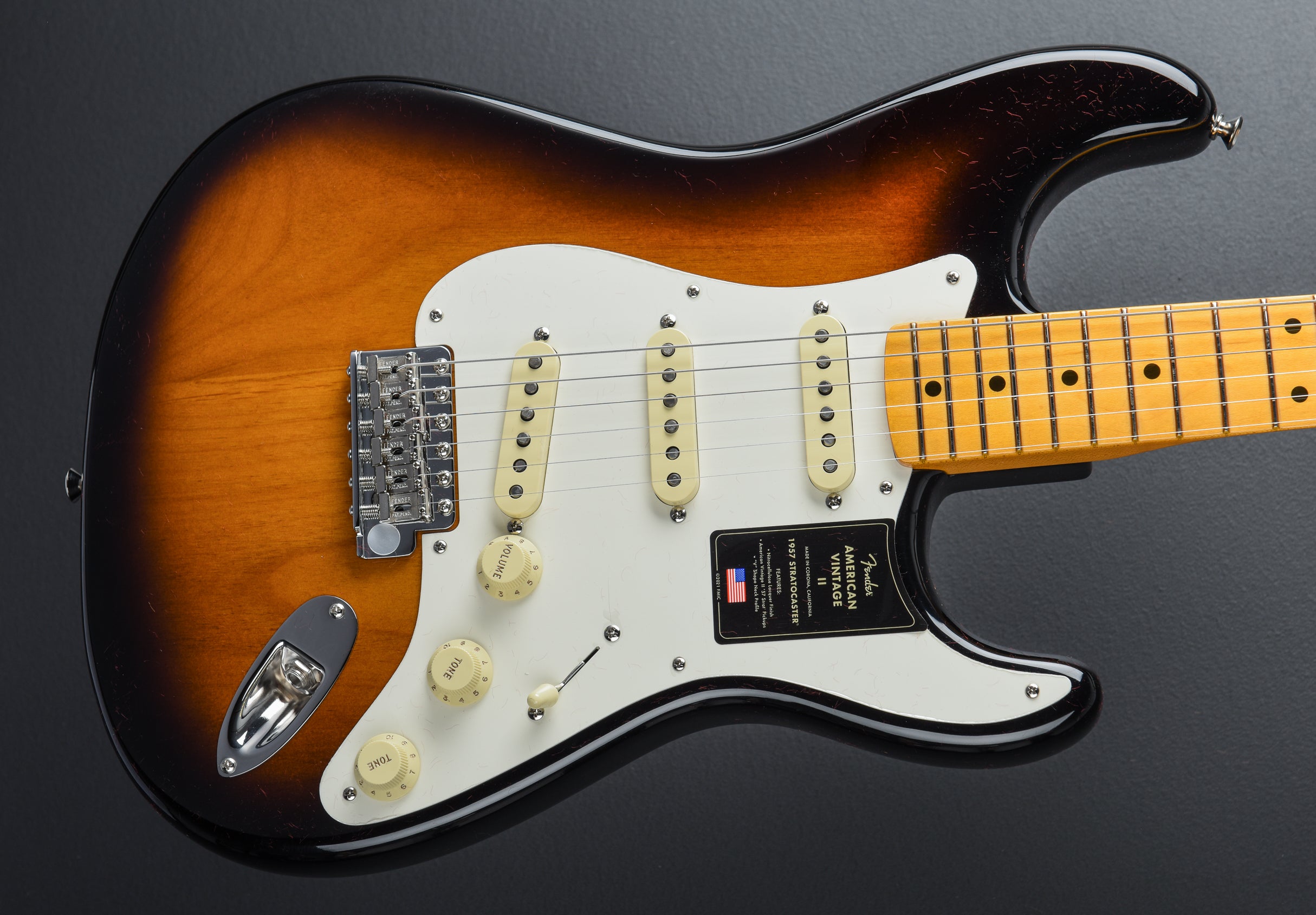 【売れ筋】 American Vintage Sunburst Color Two - Stratocaster 1957 II ギター