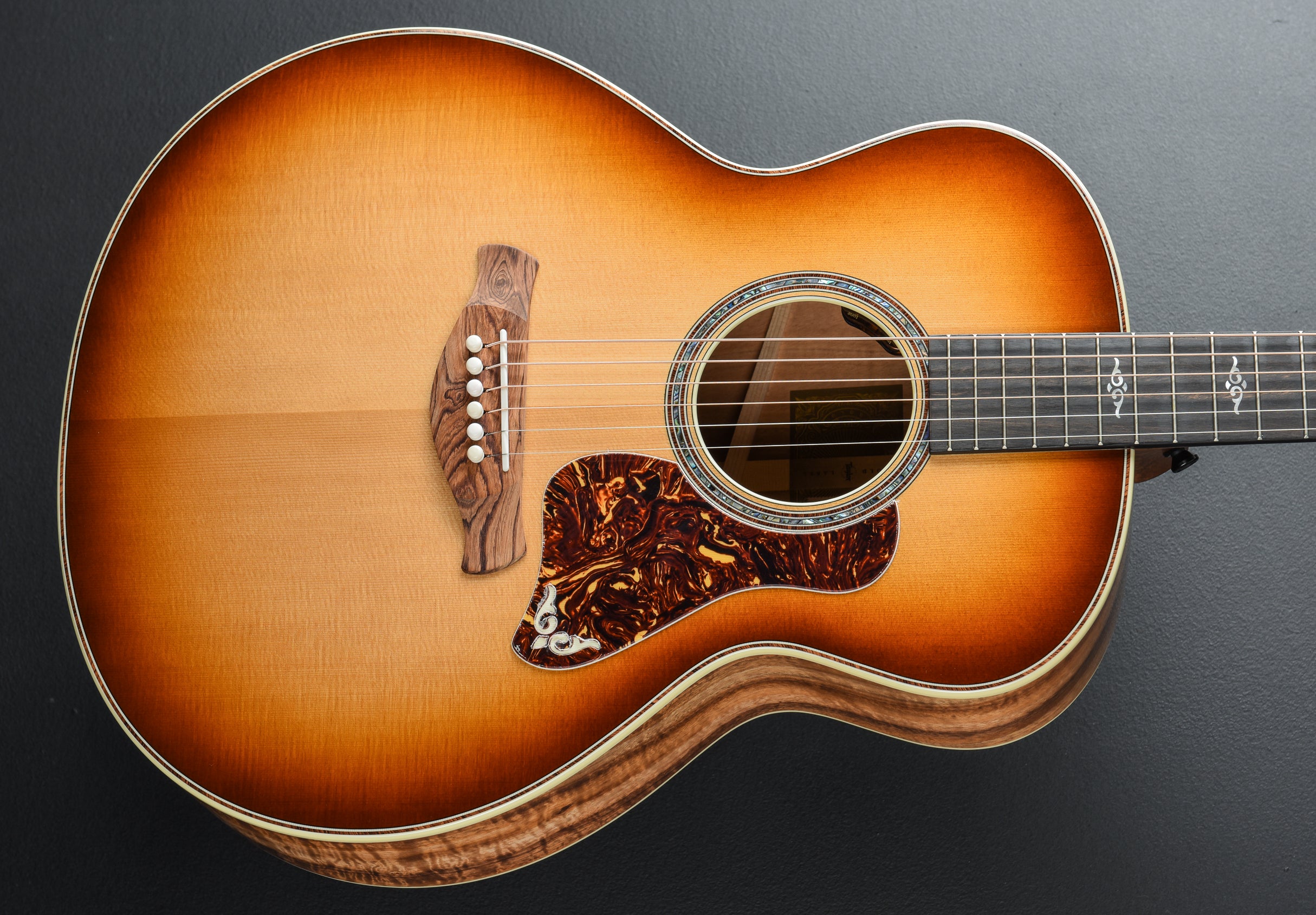 Gold Label K14e - Sunburst – Dave's Guitar Shop