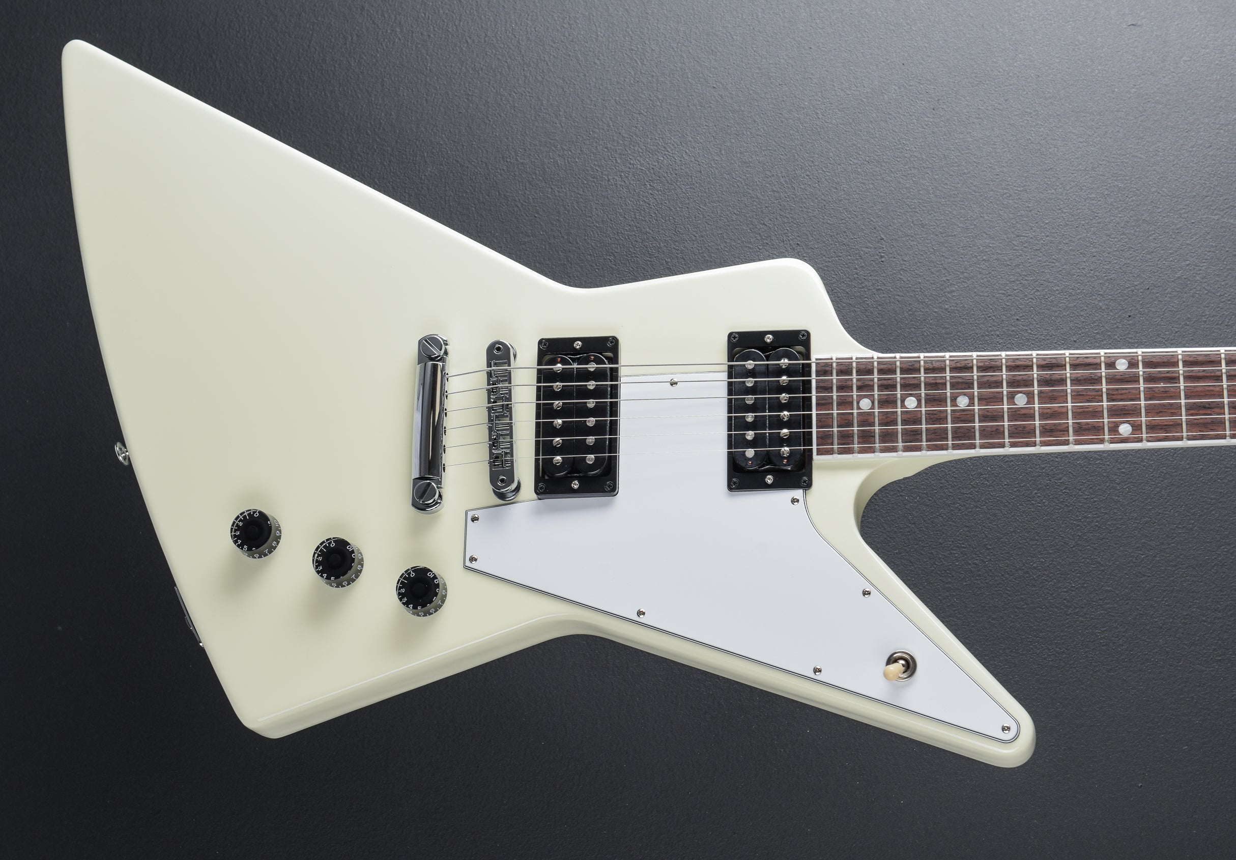 70's Explorer - Classic White – Dave's Guitar Shop