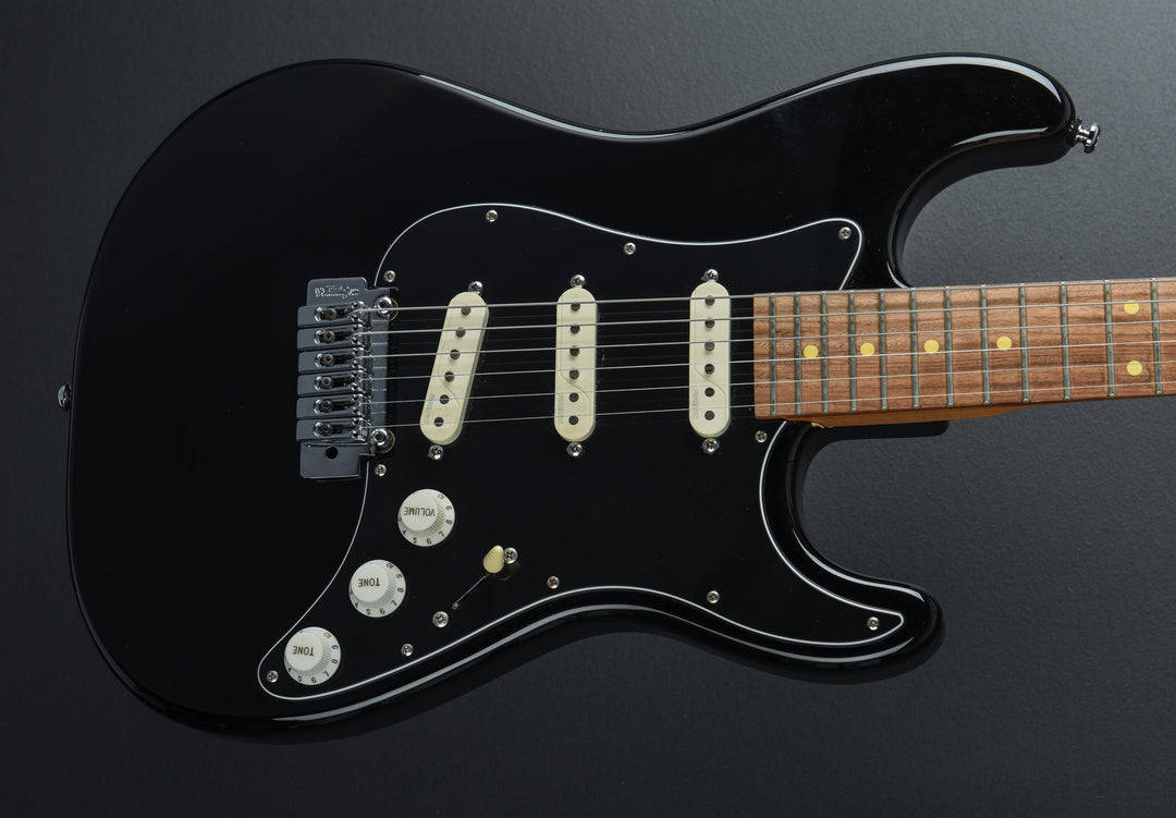 Gil Parris Signature '21