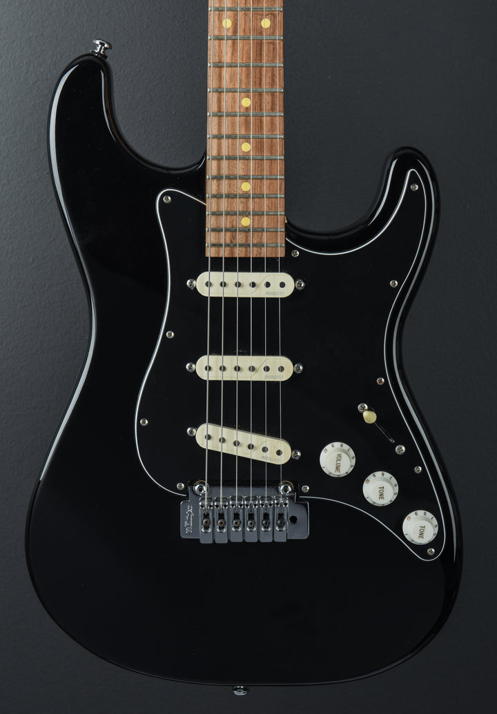 Gil Parris Signature '21