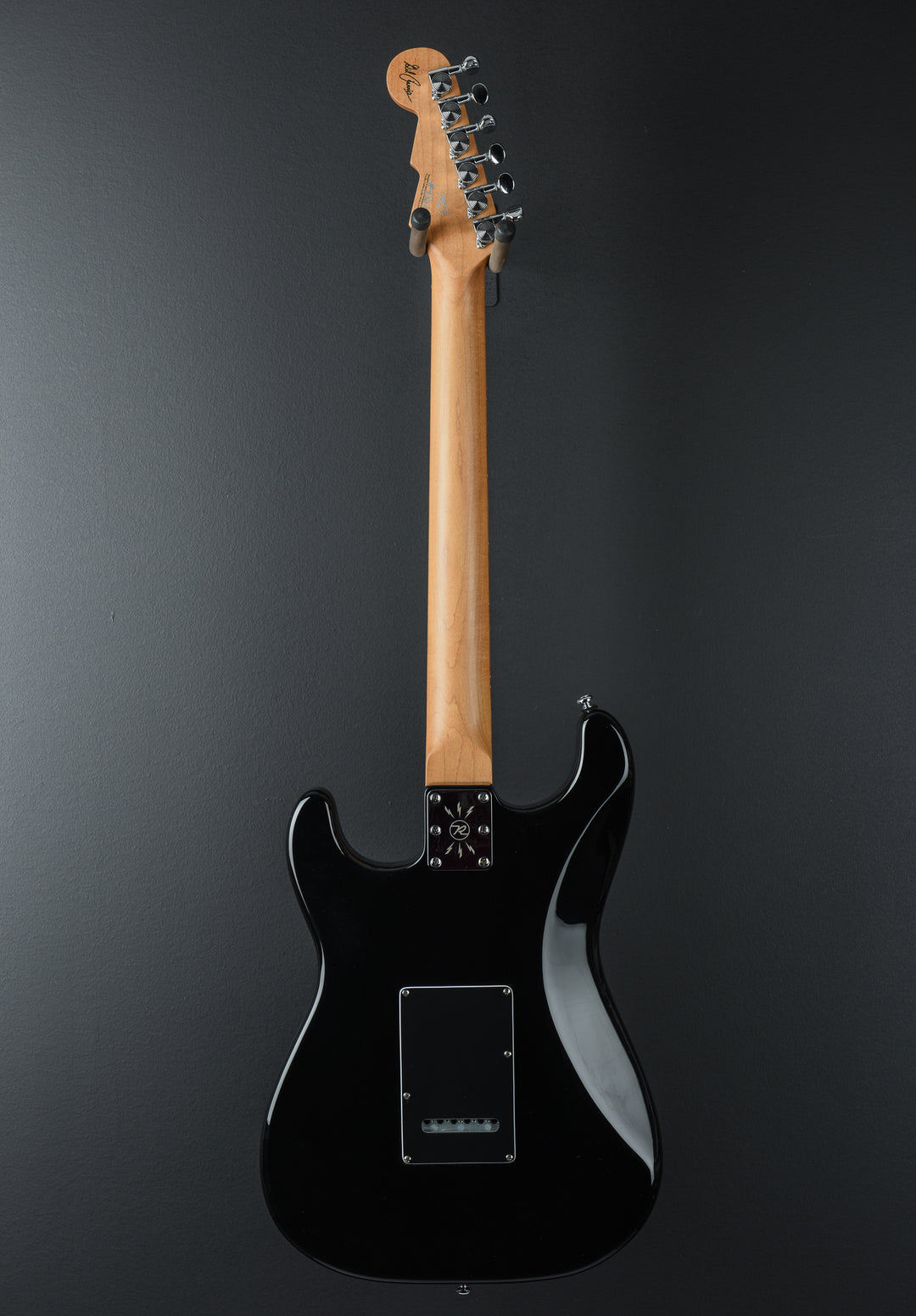 Gil Parris Signature '21