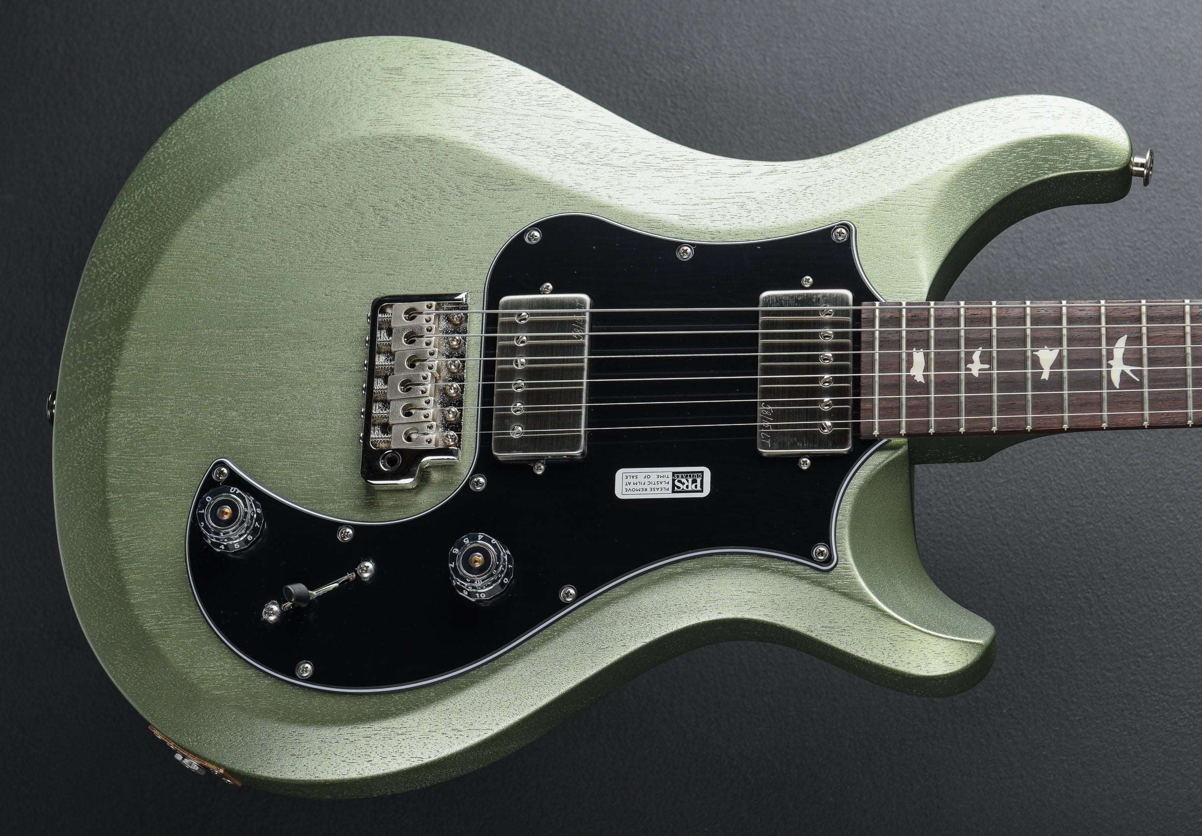 Mavis エレキギター シルバー S2 Standard 22 Satin - Mavis Mint Metallic – Dave's Guitar Shop