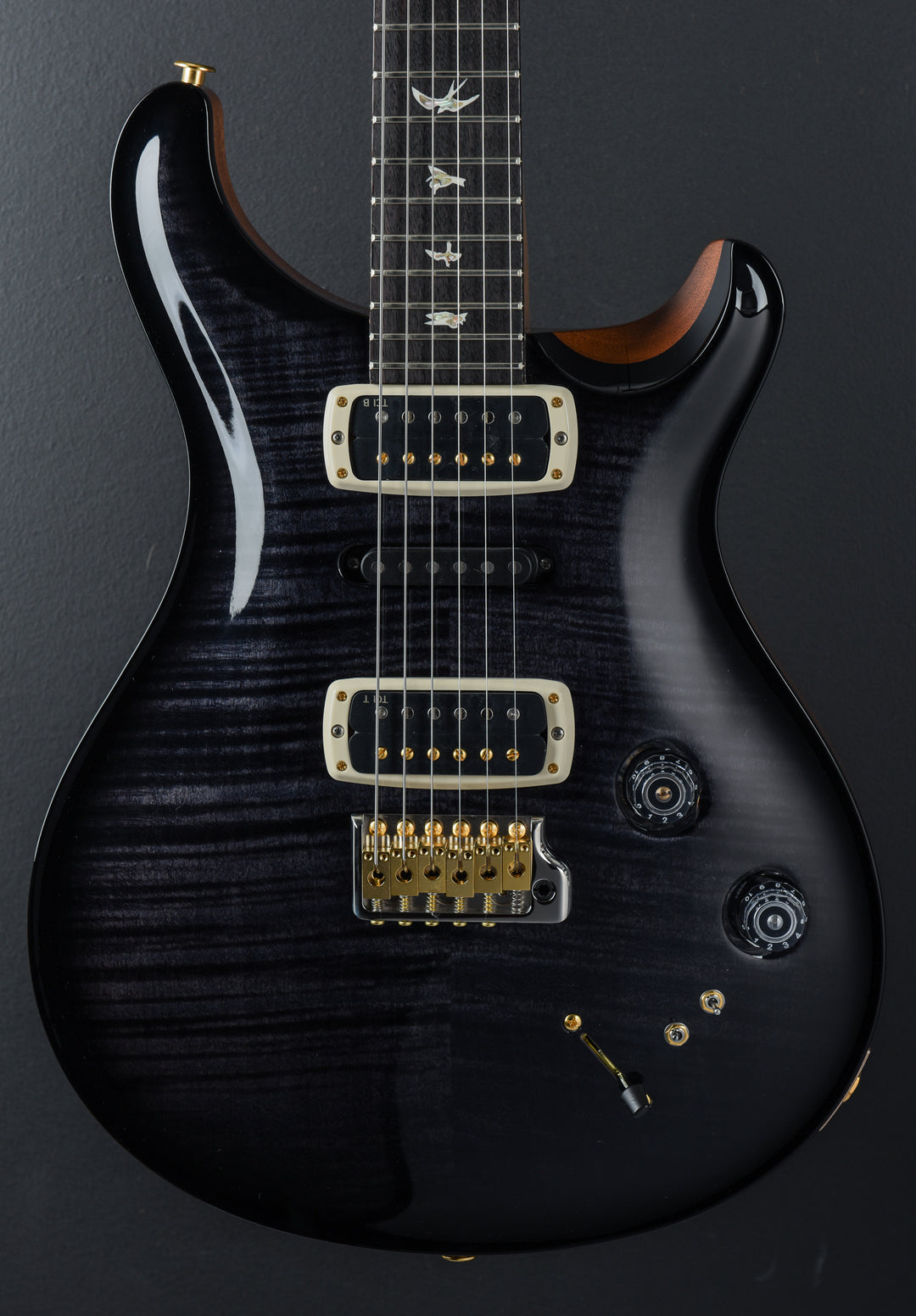 Modern Eagle V 10 Top - Charcoal