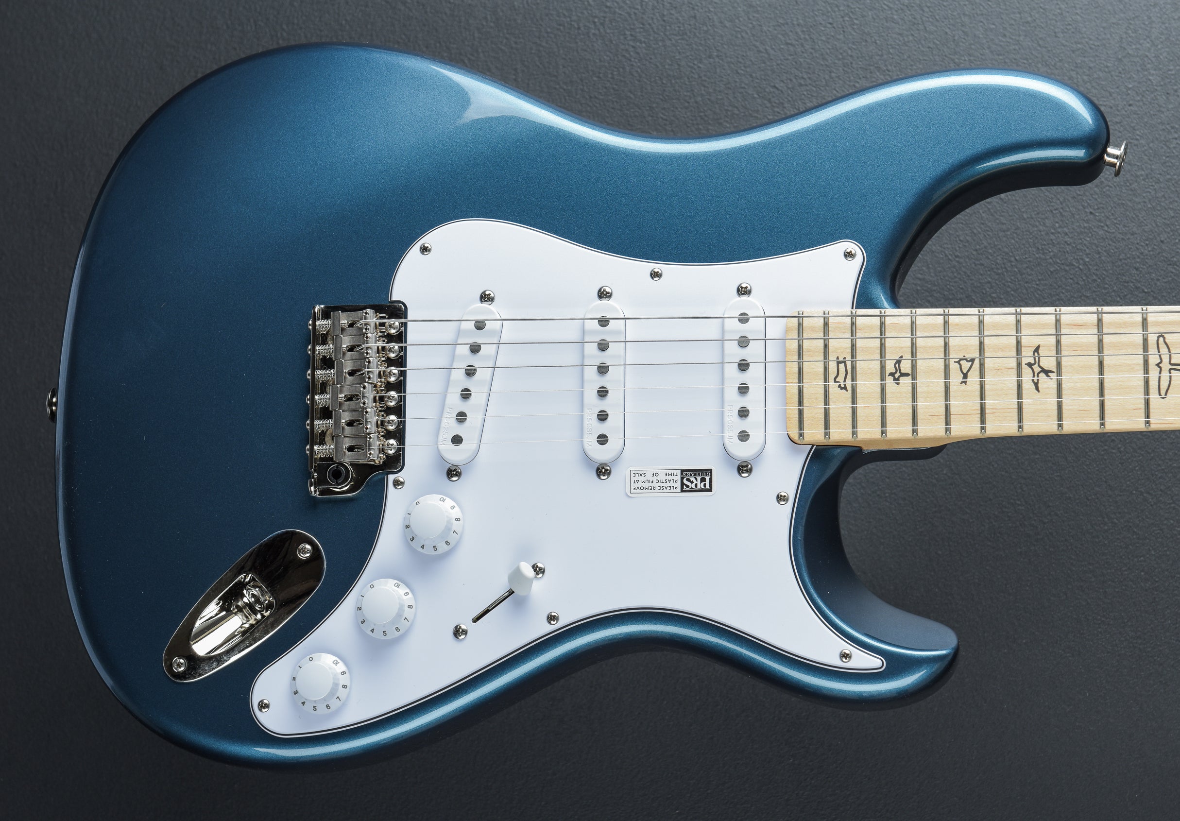 mavis silver sky SE PUシールディング john mayer John Mayer Silver Sky - Venetian Blue w/Maple – Dave's Guitar Shop