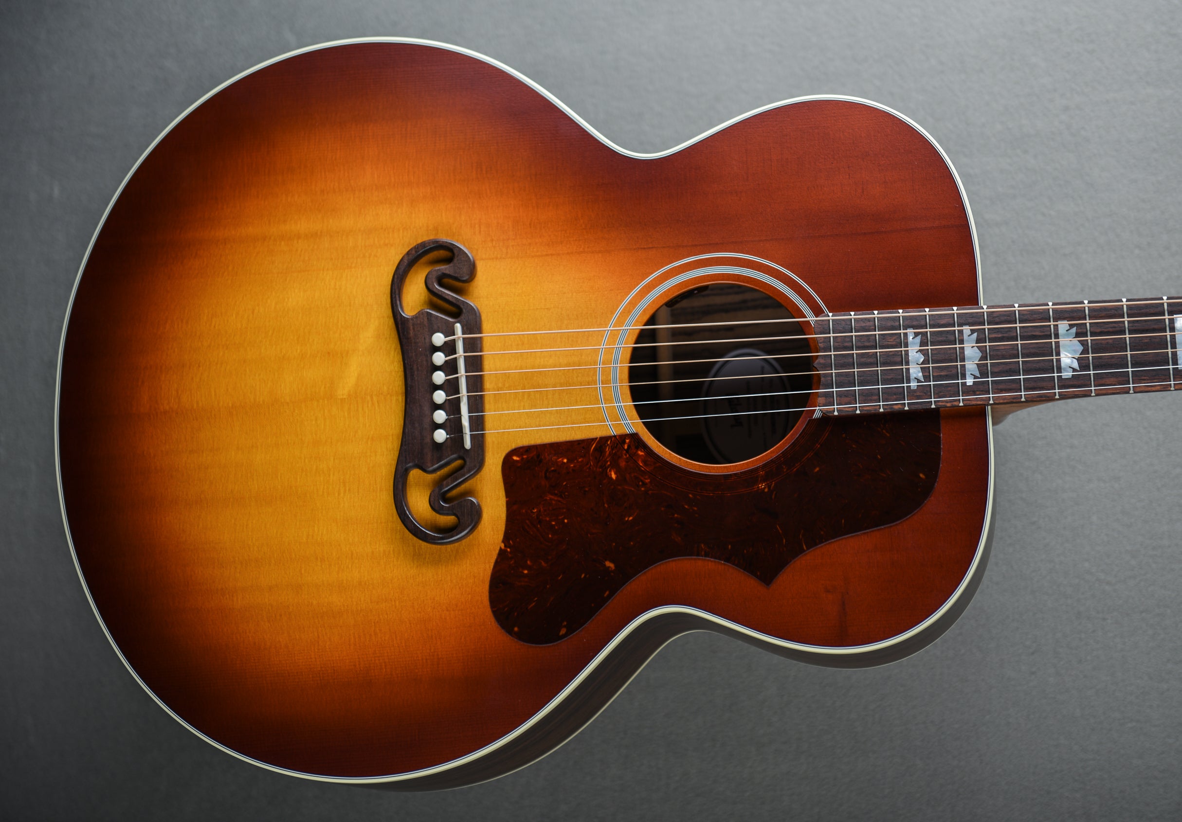 SJ-200 Studio Rosewood - Rosewood Burst – Dave's Guitar Shop