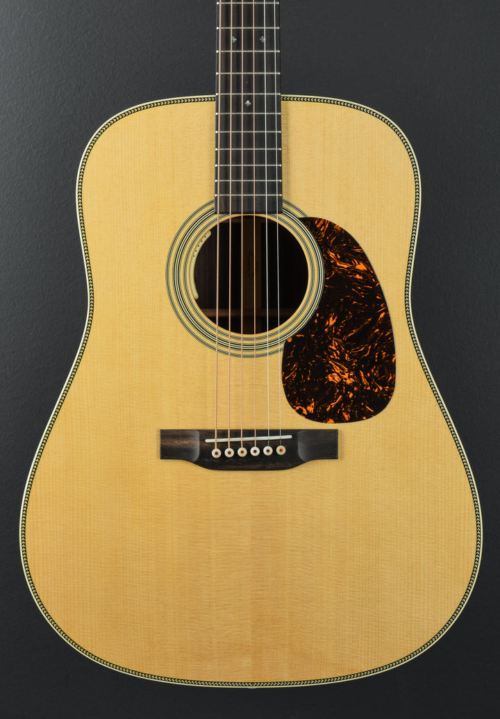 New for 2025 HD-28E w/LR Baggs Anthem - Gloss Natural