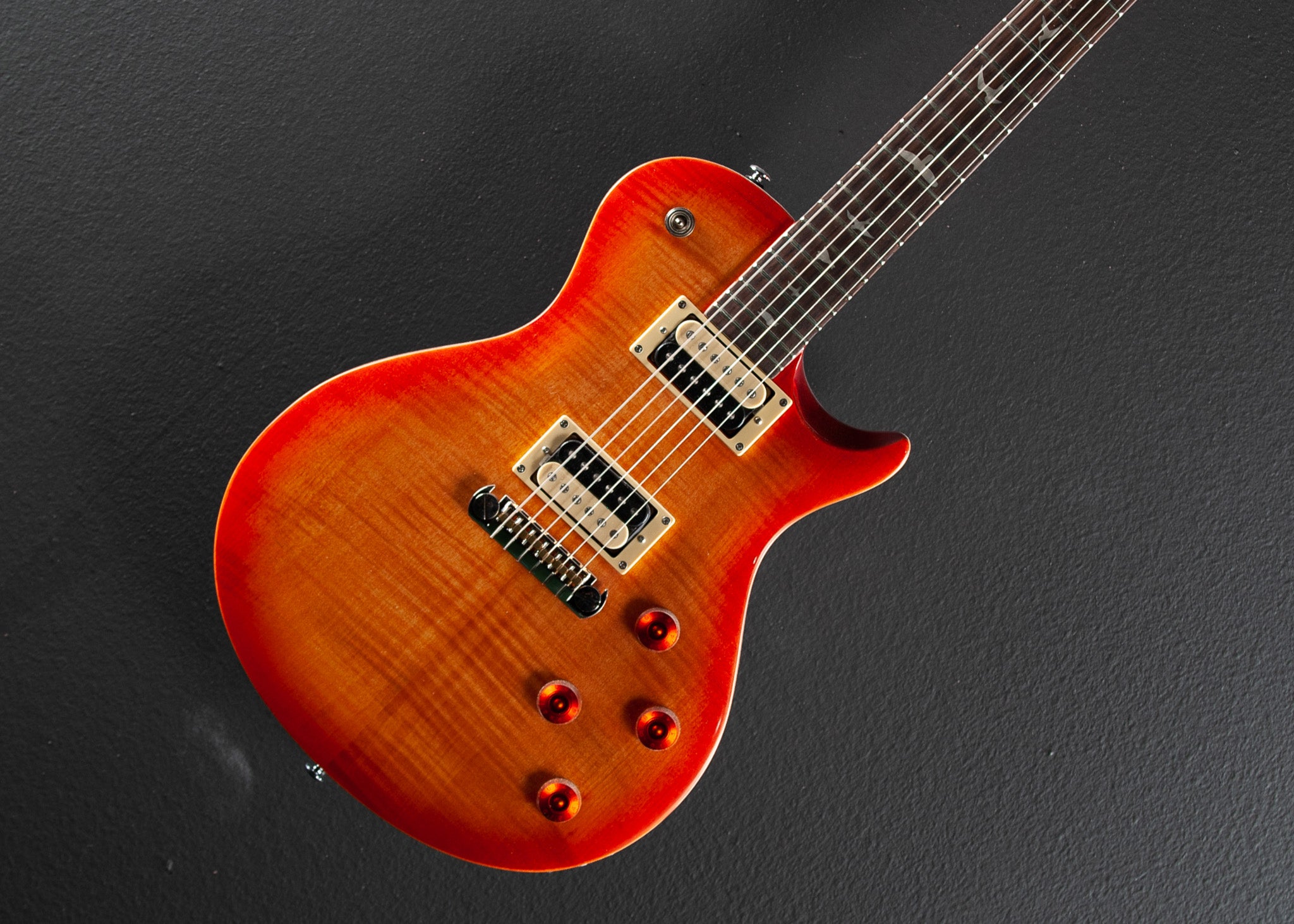 SE 245 '22 – Dave's Guitar Shop