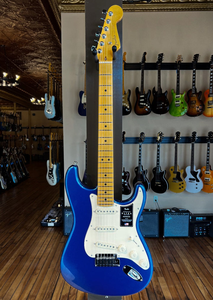 American Ultra Stratocaster – Cobra Blue w/Maple