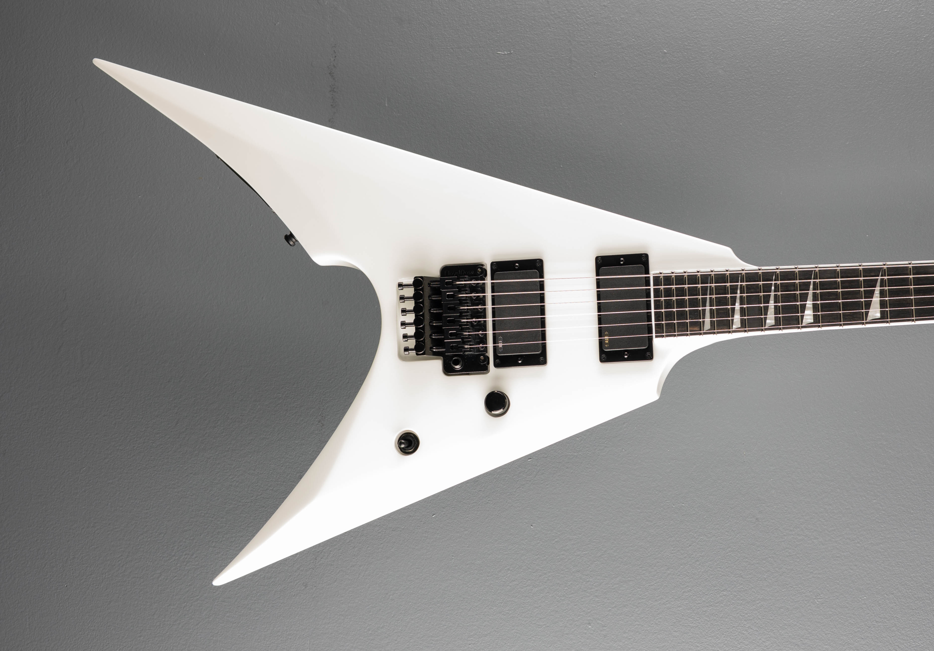 E-II Arrow - Snow White – Dave's Guitar Shop