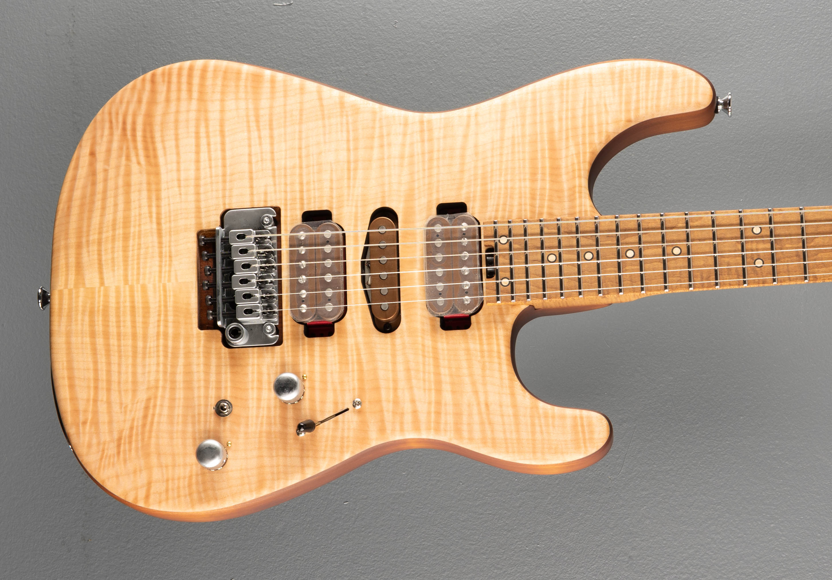 ギター Guthrie Govan Signature Flame Maple Guthrie Govan Signature HSH Flame Maple - Natural – Dave's Guitar Shop