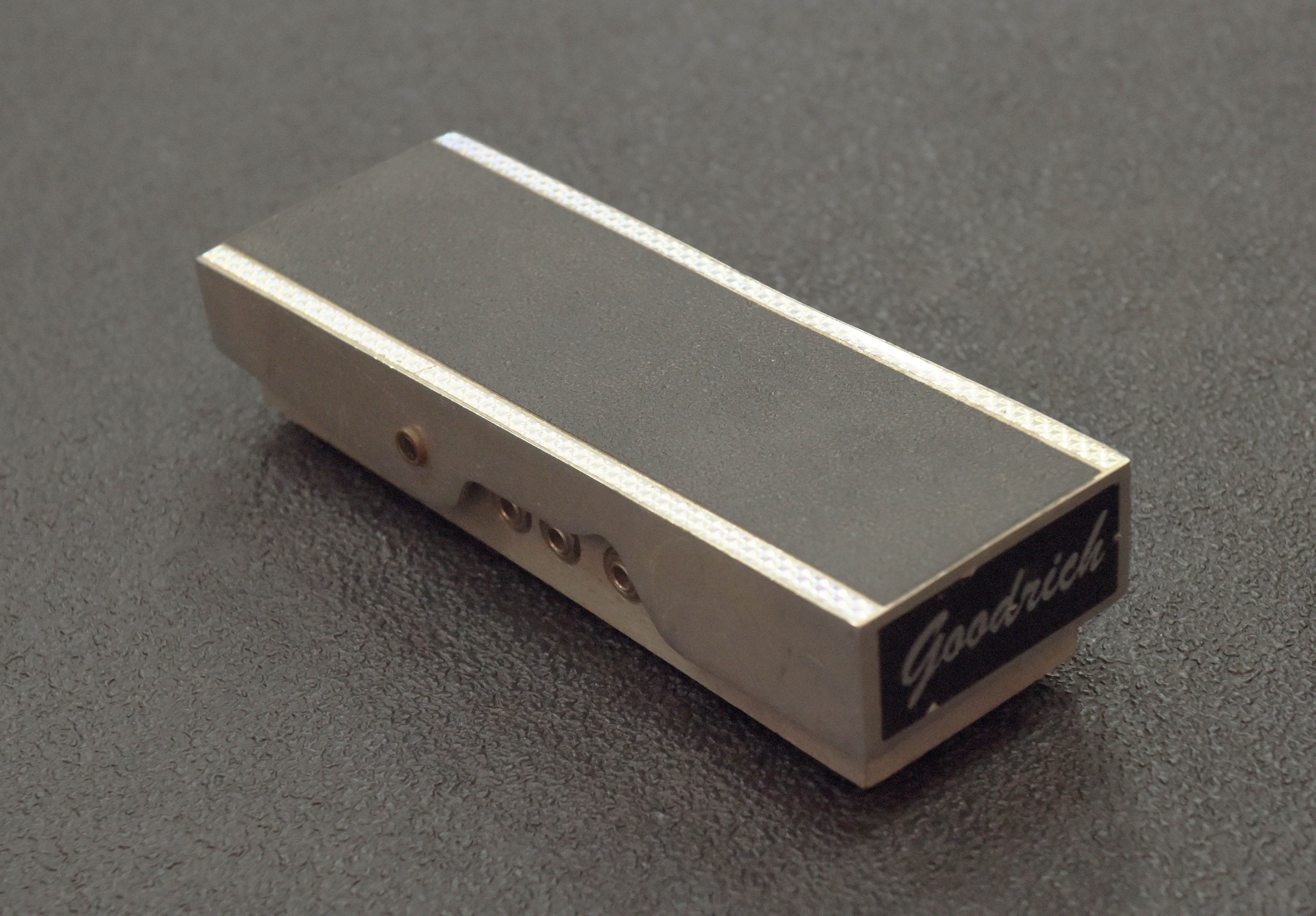 Model 120 Volume Pedal, Recent – Dave's Guitar Shop