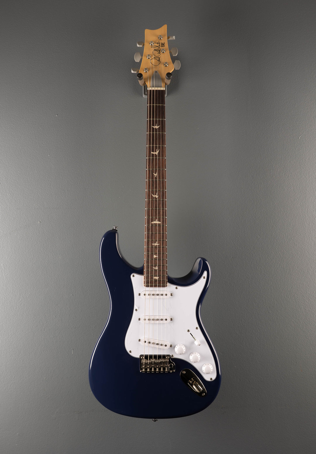 SE Silver Sky w/Rosewood, '25