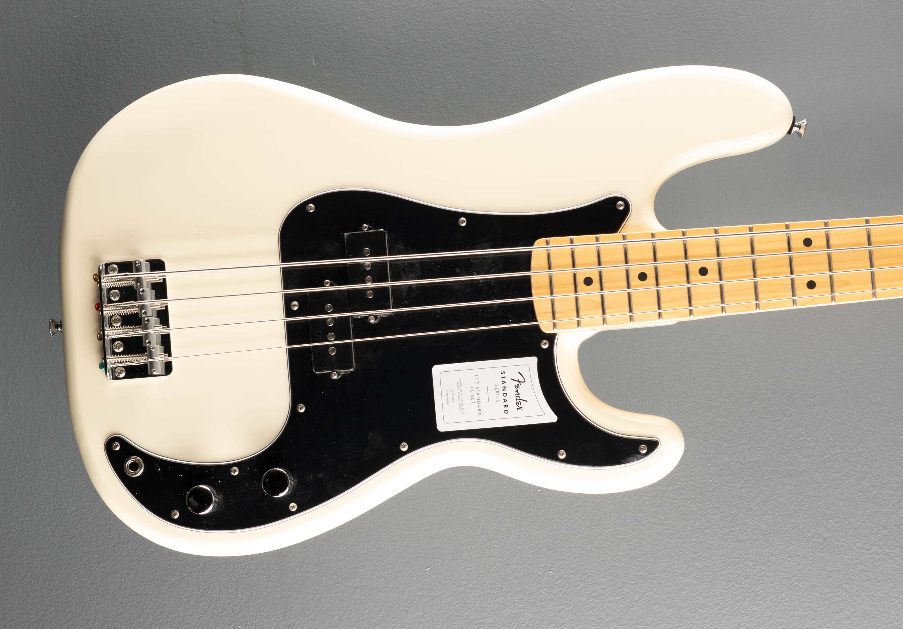 Standard Precision Bass - Olympic White w/Maple – Dave's Guitar Shop
