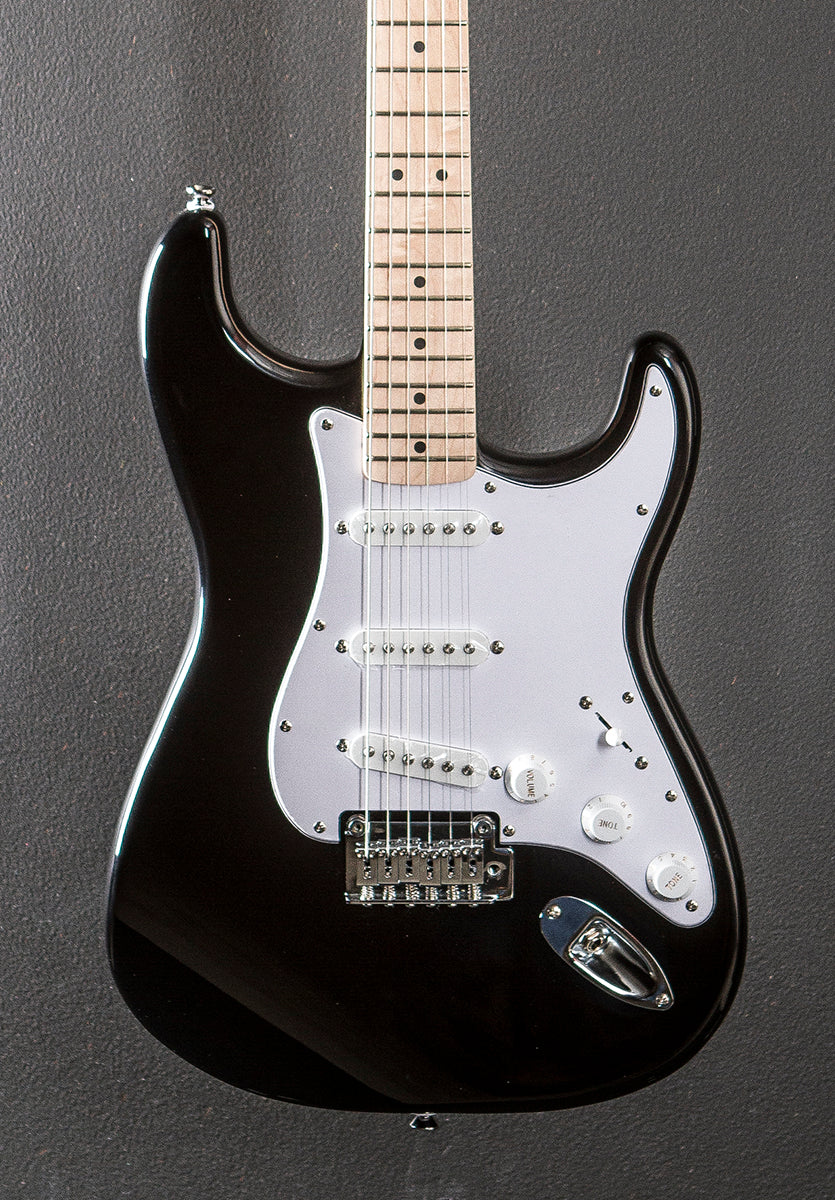 Affinity Series Stratocaster - Black w/Maple
