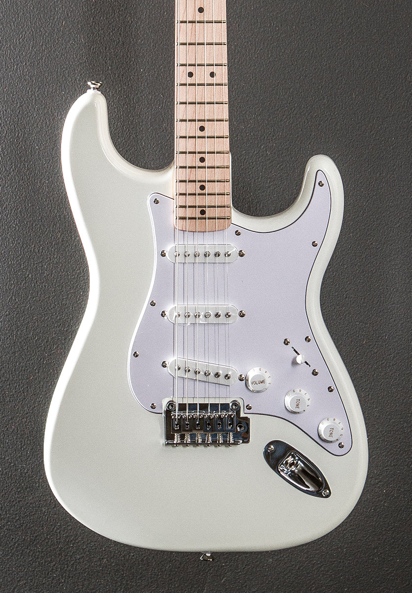 Affinity Series Stratocaster - Olympic White w/Maple