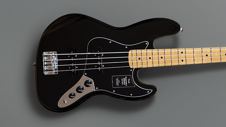 Player II Jazz Bass - Black w/Maple