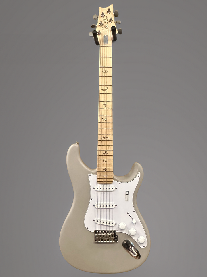 John Mayer Silver Sky - Moc Sand Satin w/Maple (2023 Model)