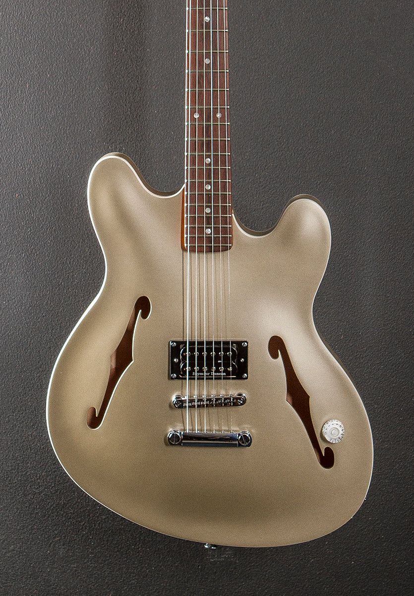 Tom DeLonge Starcaster - Satin Shoreline Gold