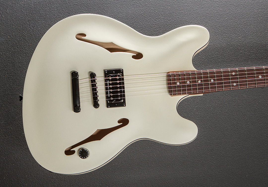 Tom DeLonge Starcaster - Satin Olympic White