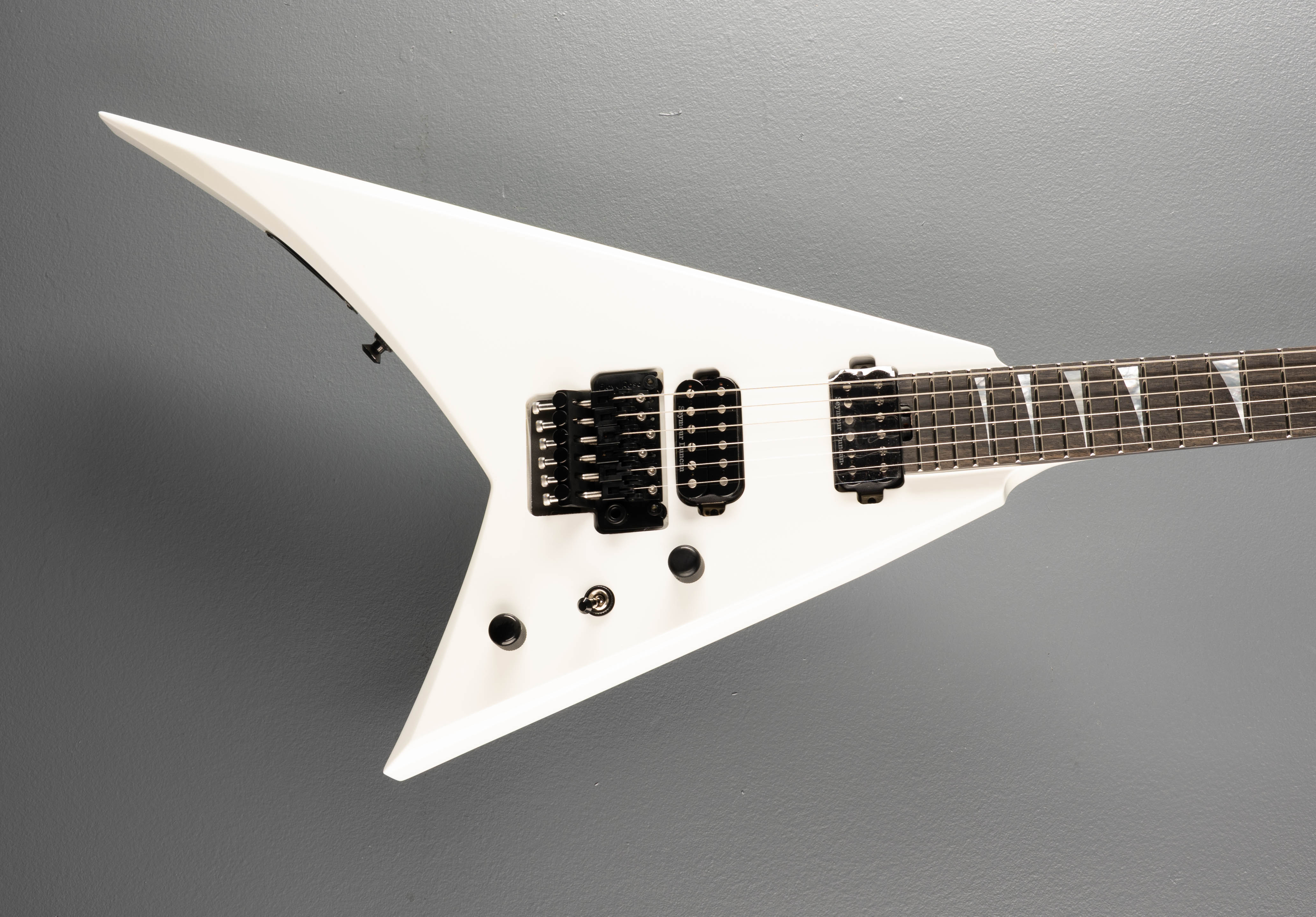 American Series Rhoads RR24 - Snow White – Dave's Guitar Shop