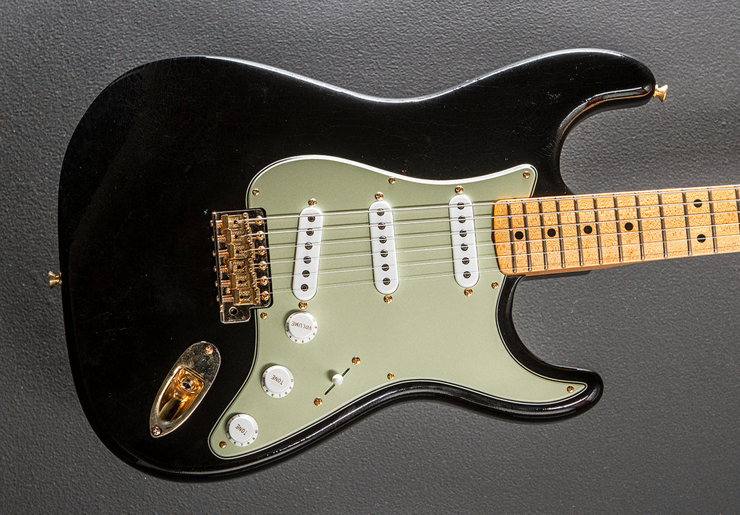 Used Limited Edition Deluxe Closet Classic Strat '24