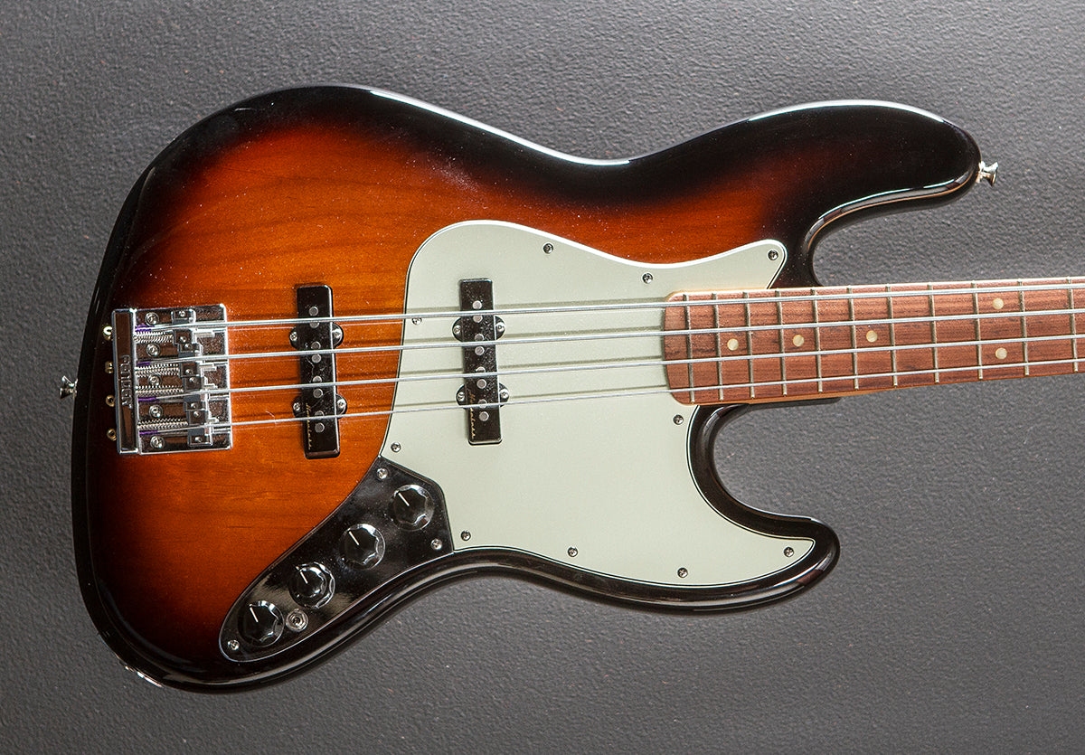 Used Player Plus Jazz Bass '21