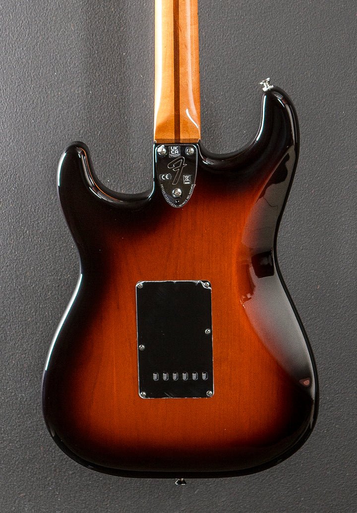 Vintera II 70's Stratocaster - 3 Color Sunburst w/Maple