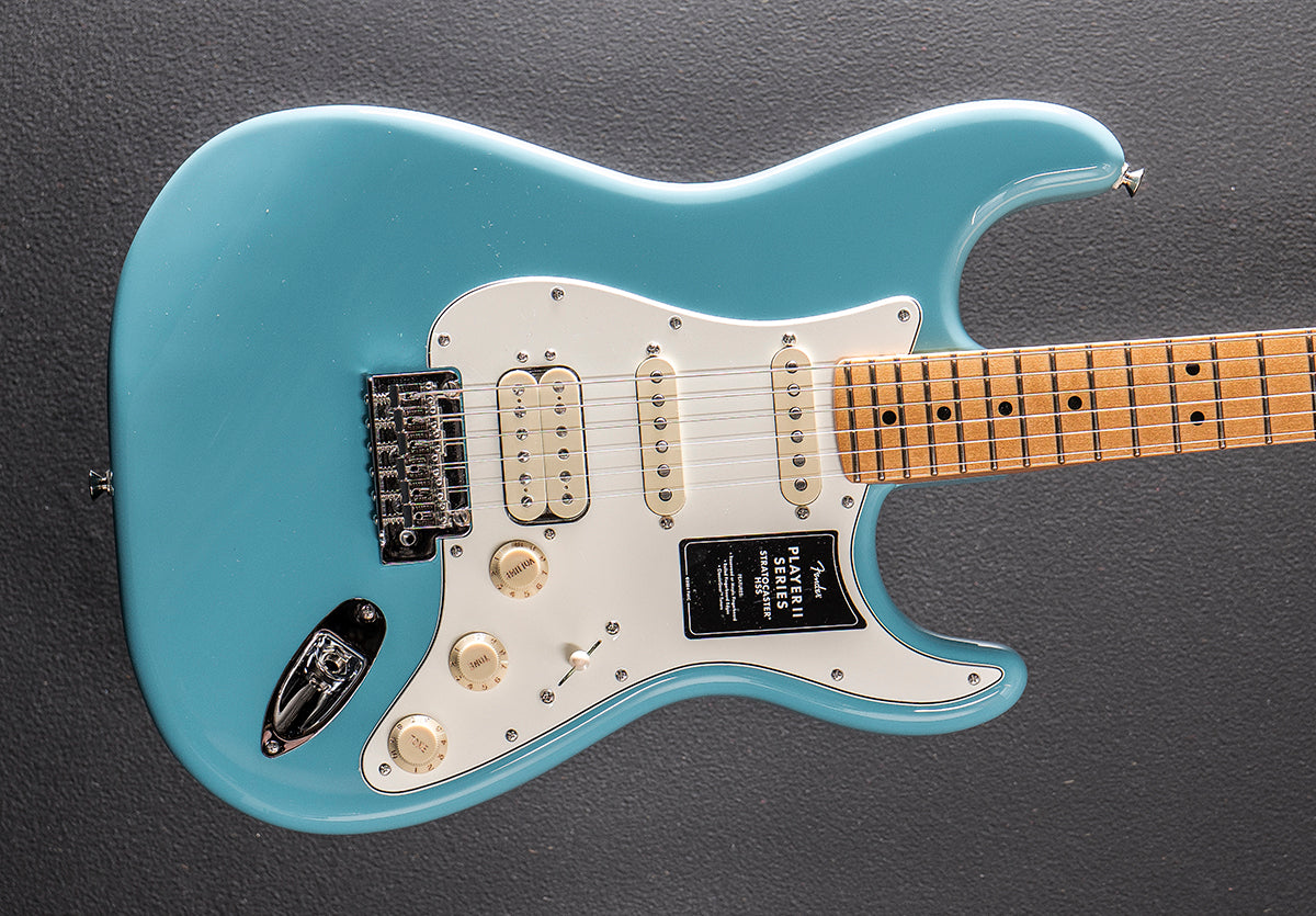 Player II Stratocaster HSS - Aquatone Blue w/Maple – Dave's Guitar
