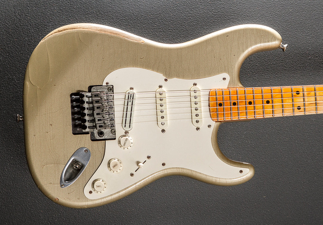 Used Classic Series 50's Strat '06