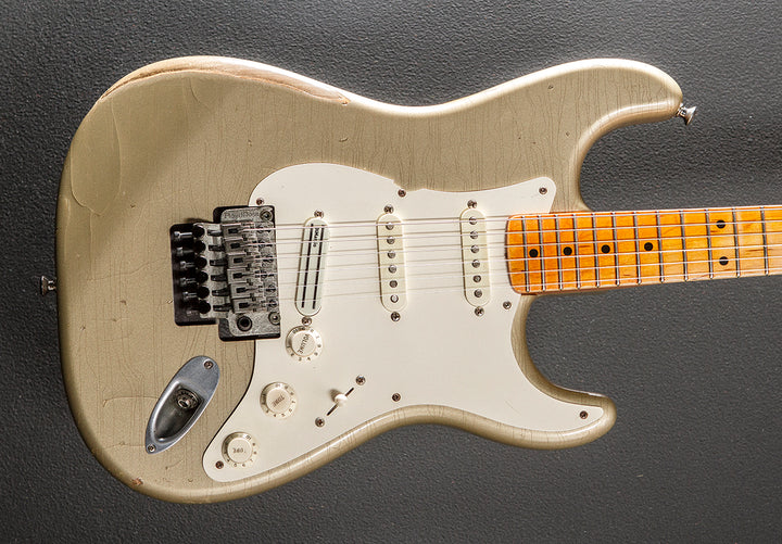 Used Classic Series 50's Strat '06