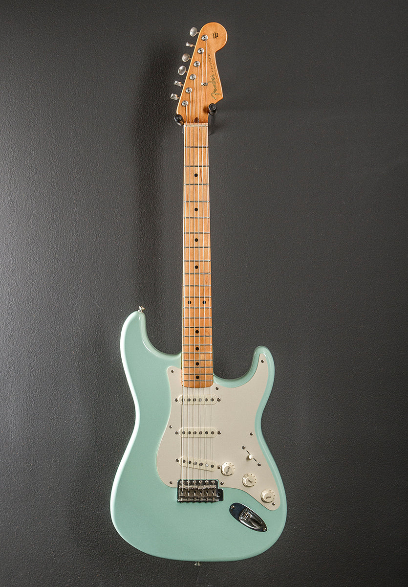 Used Classic Series 50's Strat '06