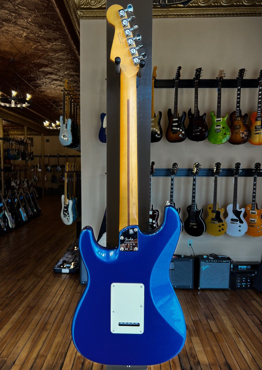 American Ultra Stratocaster – Cobra Blue w/Maple