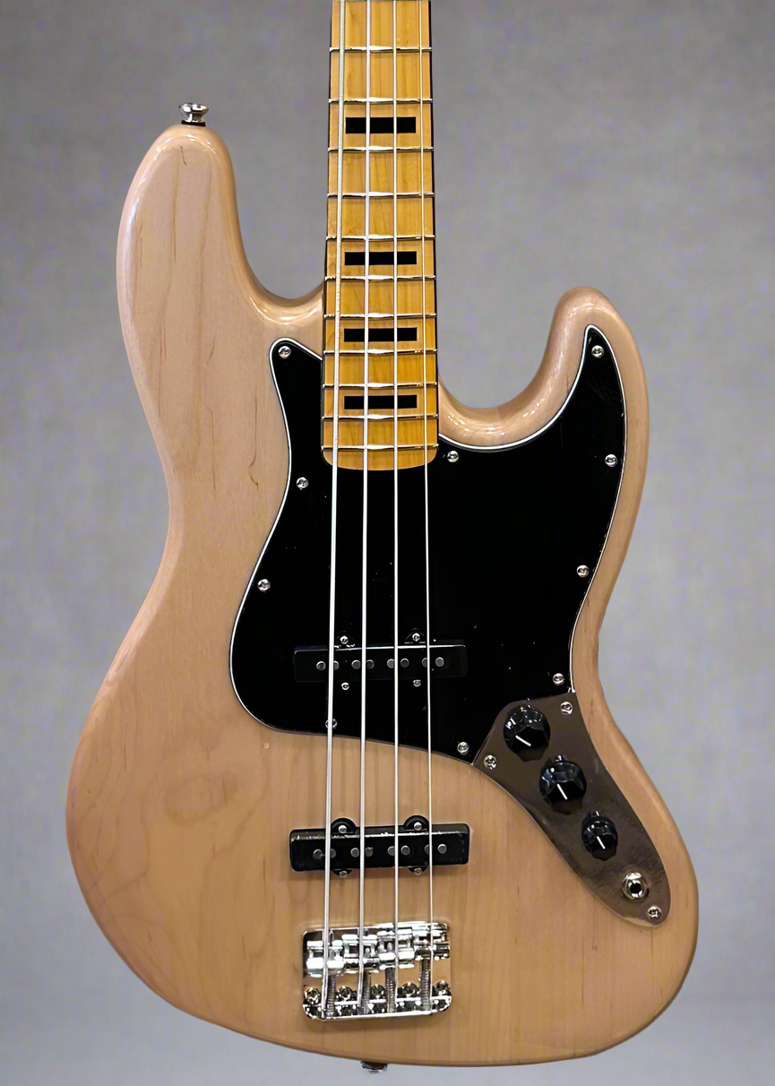 Classic Vibe 70's Jazz Bass - Natural